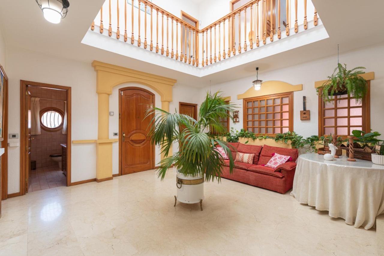 The Yellow House - Solarium - Climatized Pool Gáldar エクステリア 写真